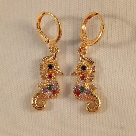 18K Yellow Gold Filled Sea Horse Craved Diamond Zircon Dangle Earrings Gift - Picture 2 of 4
